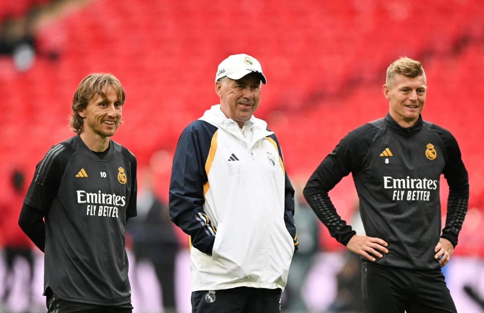 包含巴萨轻取切尔西，莫德里奇补时绝平欧冠的词条