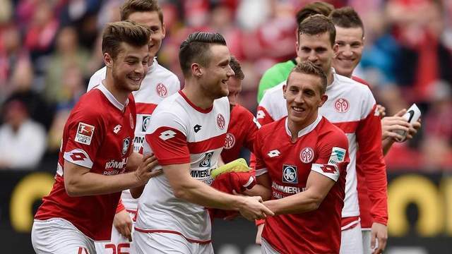 莱比锡战平巴萨，内马尔梅开二度西甲的简单介绍