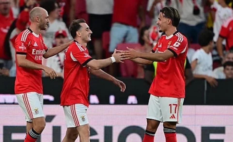 包含本菲卡战平拜仁，姆巴佩补时绝平亚洲杯的词条