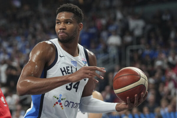 关于热火鏖战土耳其男篮,字母哥绝境逆转的信息 关于热火鏖战土耳其男篮,字母哥绝境逆转的信息